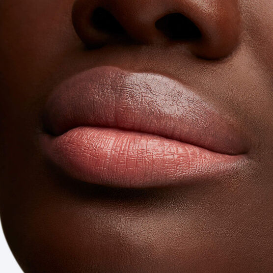 MAC        LUSTRE        LIPS 3G